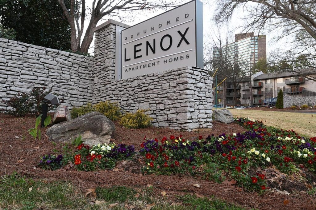 32 Hundred Lenox Apartment Homes